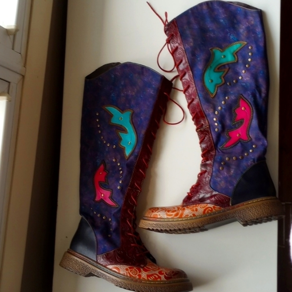 Tie-dyed boots with flowers, peacock colors and rainbow stitching water resistan